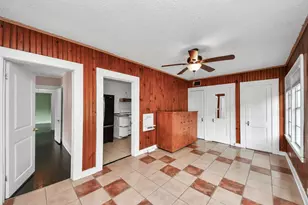 5645 Barremore St, Houston, TX 77023 - Photo 22