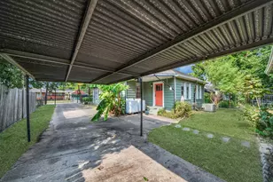 5645 Barremore St, Houston, TX 77023 - Photo 30