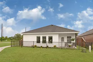 301 Prairie Grass Trl, Clute, TX 77531 - Photo 32