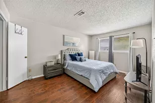 7828 Kendalia Dr, Houston, TX 77036 - Photo 14