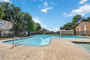7828 Kendalia Dr, Houston, TX 77036 - Photo 18