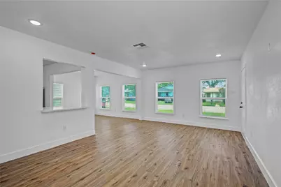 1203 W 6th Street, Freeport, TX 77541 - Photo 8