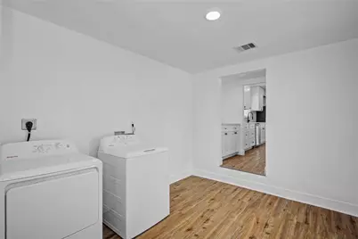 1203 W 6th Street, Freeport, TX 77541 - Photo 16