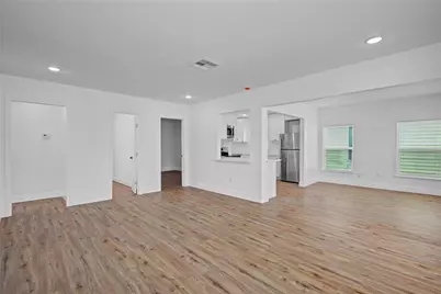 1203 W 6th Street, Freeport, TX 77541 - Photo 6