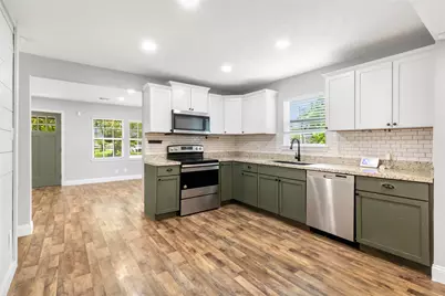 302 E Kay Street, Dayton, TX 77535 - Photo 12