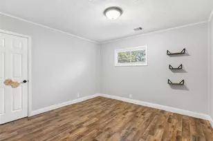 302 E Kay St, Dayton, TX 77535 - Photo 28