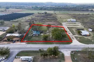 655 Loop 230, Smithville, TX 78957 - Photo 2