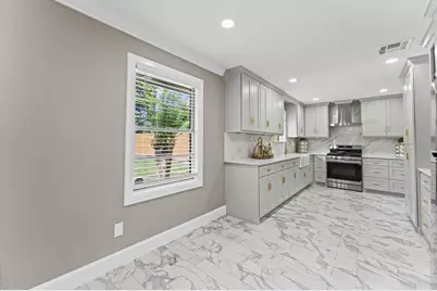 7718 Dillon Street, Houston, TX 77061 - Photo 6