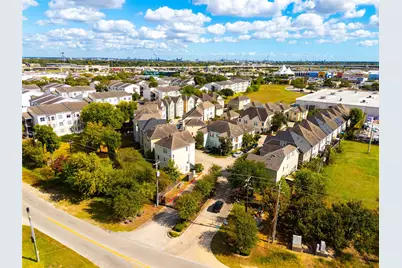 7022 Plum Creek Trail Lane, Houston, TX 77087 - Photo 34