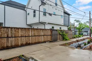 2105 Sam Wilson St, Houston, TX 77020 - Photo 18