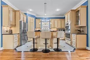 319 W 10th St, Houston, TX 77008 - Photo 8