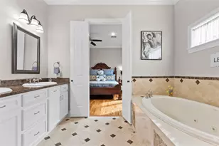 319 W 10th St, Houston, TX 77008 - Photo 24