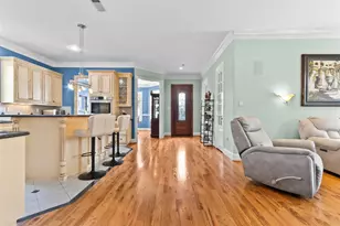 319 W 10th St, Houston, TX 77008 - Photo 12