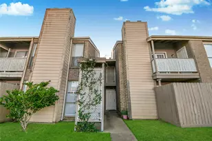 10211 Sugar Branch Dr, Houston, TX 77036 - Photo 28