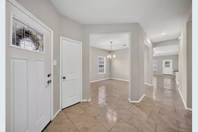 727 Mill Spring Court, Richmond, TX 77469 - Photo 4