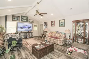 638 Big Lake Dr, Livingston, TX 77351 - Photo 10