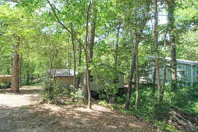 638 Big Lake Dr, Livingston, TX 77351 - Photo 8