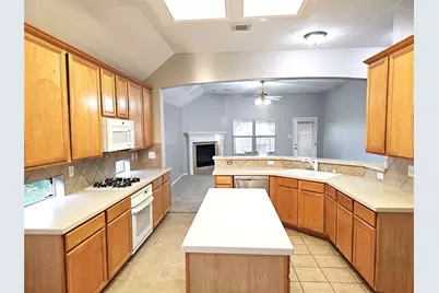 1411 Sunset Bay Court, Seabrook, TX 77586 - Photo 8
