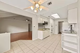 13511 Brook Hollow Dr, Sugar Land, TX 77498 - Photo 12