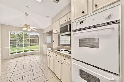 13511 Brook Hollow Drive, Sugar Land, TX 77498 - Photo 6