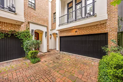 310 W Bell Street, Houston, TX 77019 - Photo 2