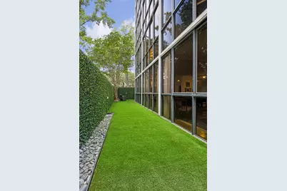5001 Woodway #104, Houston, TX 77056 - Photo 12