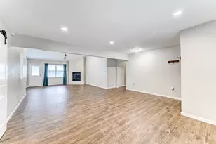 6034 Cartagena St, Houston, TX 77035 - Photo 8