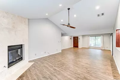 6034 Cartagena Street, Houston, TX 77035 - Photo 10