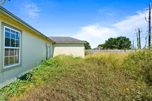 1937 Modesto St, Corpus Christi, TX 78417 - Photo 24