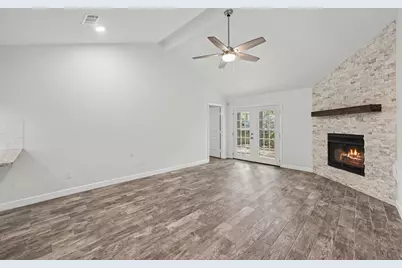 14 Summer Crest Circle, The Woodlands, TX 77381 - Photo 12