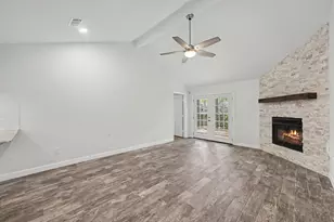 14 Summer Crest Cir, The Woodlands, TX 77381 - Photo 12