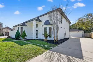 3138 Country Club Blvd, Stafford, TX 77477 - Photo 2