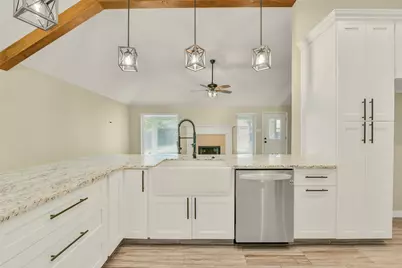 1205 Bayou Vista Drive, Deer Park, TX 77536 - Photo 10