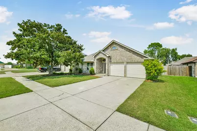 1205 Bayou Vista Drive, Deer Park, TX 77536 - Photo 2