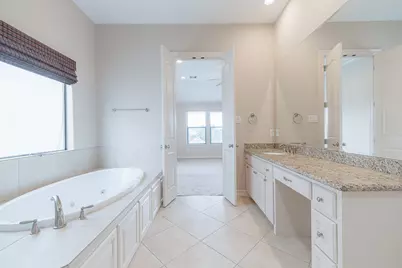 11207 Tramonto Drive, Houston, TX 77042 - Photo 36