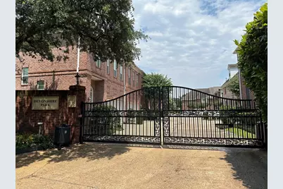 6835 Staffordshire Street, Houston, TX 77030 - Photo 2