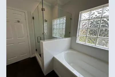 6835 Staffordshire Street, Houston, TX 77030 - Photo 14