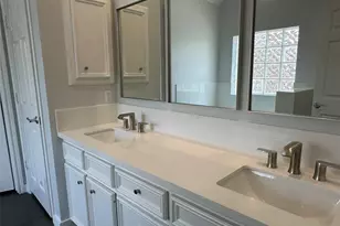 6835 Staffordshire St, Houston, TX 77030 - Photo 12