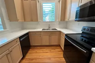 6835 Staffordshire St, Houston, TX 77030 - Photo 8