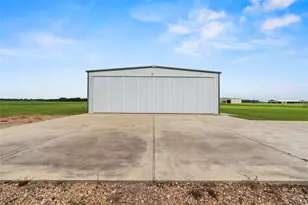 7736 Meteor Dr, Sealy, TX 77474 - Photo 10