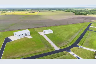 7736 Meteor Drive, Sealy, TX 77474 - Photo 2