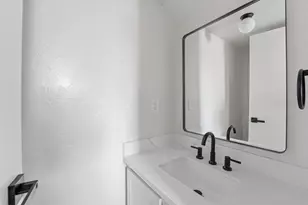 1512 S 8th St, La Porte, TX 77571 - Photo 12