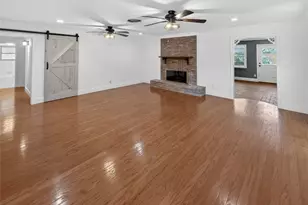 9023 Springview Ln, Houston, TX 77080 - Photo 10