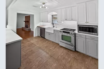 9023 Springview Lane, Houston, TX 77080 - Photo 12