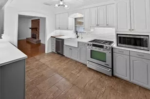 9023 Springview Ln, Houston, TX 77080 - Photo 12