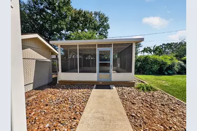 9023 Springview Lane, Houston, TX 77080 - Photo 32