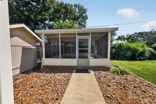 9023 Springview Ln, Houston, TX 77080 - Photo 32