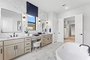 2001 Whispering Oaks Ln, Waller, TX 77484 - Photo 20