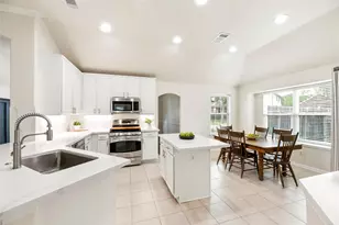 4039 Dell Ln, Missouri City, TX 77459 - Photo 10