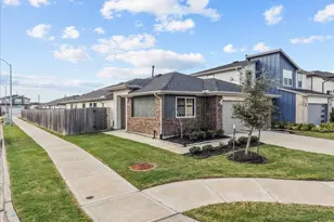 12820 Harlesden Ln, Houston, TX 77047 - Photo 4